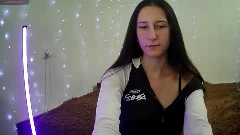 LittleAhWitch online show from September 23, 2025, 9:34 am