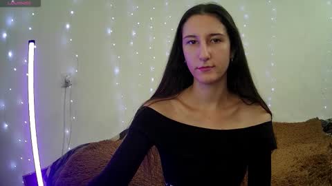 LittleAhWitch online show from October 7, 2025, 9:28 am