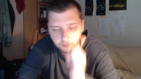 littlealien7 online show from November 12, 2025, 6:52 pm