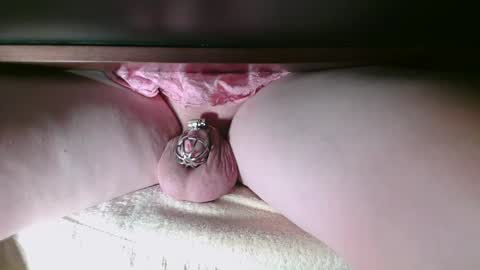 Littlleclitty247 online show from September 26, 2025, 10:47 pm