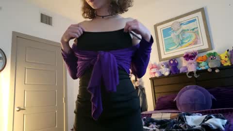 littledeathtrap online show from April 16, 2026, 9:39 pm