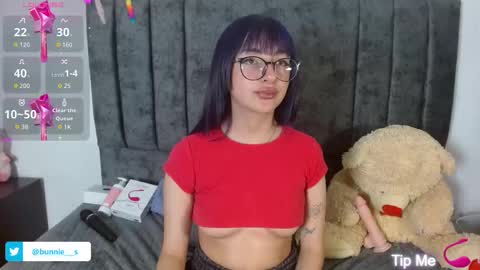 Snapshot of littlee__bunny chatting on October 14, 2025, 10:38 am your little bunny online show from October 14, 2025, 10:38 am
