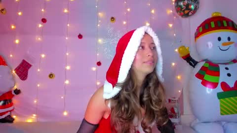 Snapshot of littlee_emma_ chatting on December 31, 2024, 9:31 am littlee_emma_ online show from December 31, 2024, 9:31 am