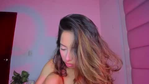 Snapshot of littlee_emma_ chatting on September 10, 2025, 3:06 am littlee_emma_ online show from September 10, 2025, 3:06 am