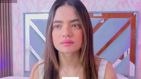 Snapshot of littleesara18 chatting on May 14, 2026, 11:17 am Sara online show from May 14, 2026, 11:17 am