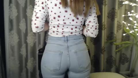 Your little flower  online show from January 15, 2025, 4:11 pm