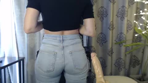 Your little flower  online show from March 5, 2025, 11:06 am