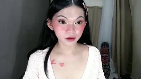 littlelace_ online show from April 21, 2026, 2:51 am