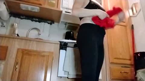 Snapshot of littleleo96 chatting on October 12, 2025, 5:06 am littleleo96 online show from October 12, 2025, 5:06 am