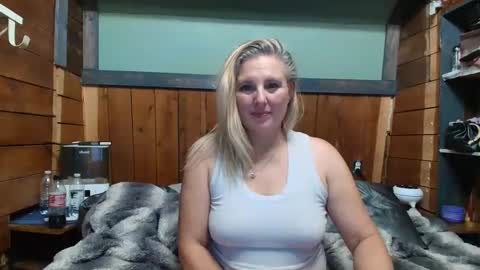lisanixs online show from May 29, 2026, 3:59 am