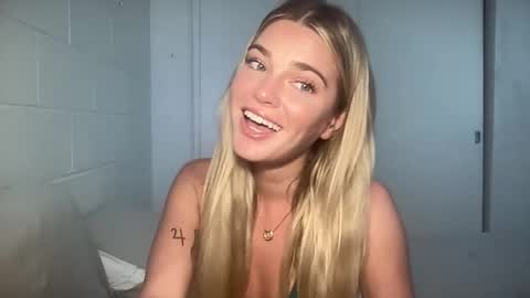 Marciabrady online show from February 19, 2025, 8:52 pm