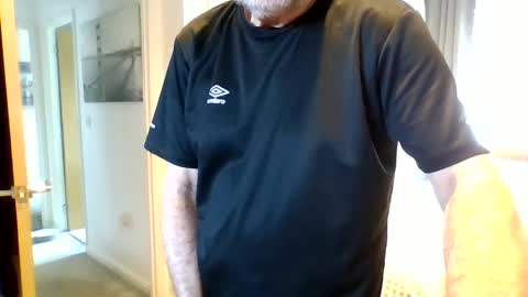 Littlepenis online show from April 6, 2026, 10:16 am