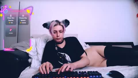 Snapshot of littlepinkcat chatting on May 30, 2026, 12:57 pm Felix online show from May 30, 2026, 12:57 pm