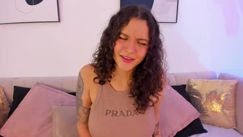 Snapshot of littlesoffi_gh chatting on February 19, 2025, 2:34 pm    online show from February 19, 2025, 2:34 pm