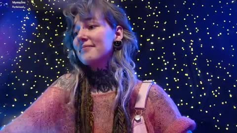 Niki  free tg channel with some photos gifs and info about streams  online show from April 15, 2026, 2:13 pm