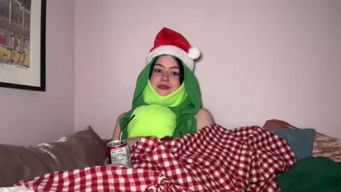 Snapshot of littlesugarpea chatting on December 26, 2024, 2:22 am Little Sugar Pea online show from December 26, 2024, 2:22 am