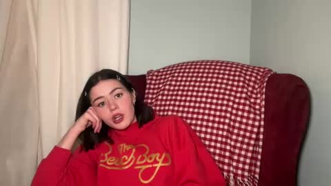 Snapshot of littlesugarpea chatting on February 9, 2025, 1:33 am Little Sugar Pea online show from February 9, 2025, 1:33 am