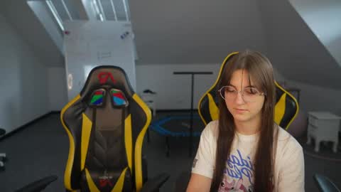 Sheryl online show from April 14, 2026, 10:10 am