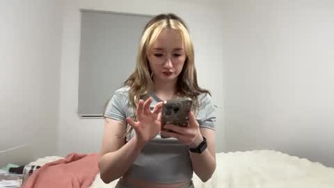 Livia Lachowski online show from February 3, 2026, 11:10 pm