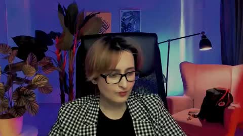 LixeLuna online show from May 29, 2026, 6:55 am