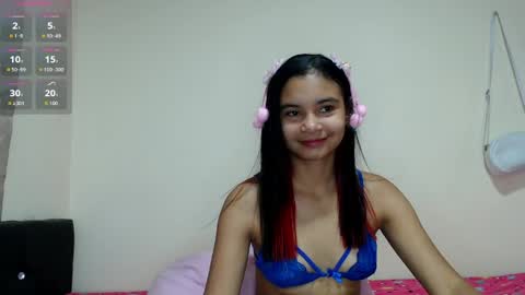 Liz7skinny online show from May 12, 2026, 9:45 pm