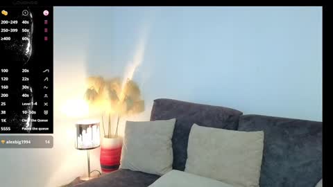 Snapshot of liz_devine chatting on December 3, 2024, 6:06 pm liz online show from December 3, 2024, 6:06 pm