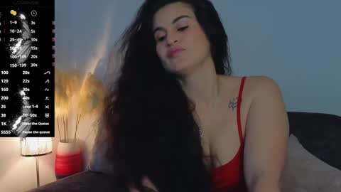 Snapshot of liz_devine chatting on December 6, 2024, 3:33 pm liz online show from December 6, 2024, 3:33 pm