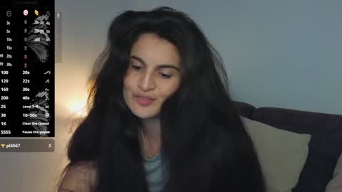 Snapshot of liz_devine chatting on December 17, 2024, 9:16 pm liz online show from December 17, 2024, 9:16 pm