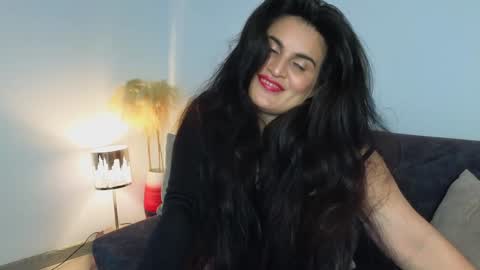 Snapshot of liz_devine chatting on December 19, 2024, 4:13 pm liz online show from December 19, 2024, 4:13 pm