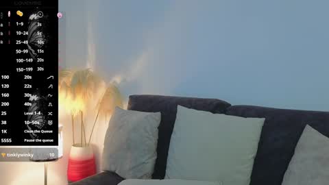 Snapshot of liz_devine chatting on December 27, 2024, 4:32 pm liz online show from December 27, 2024, 4:32 pm