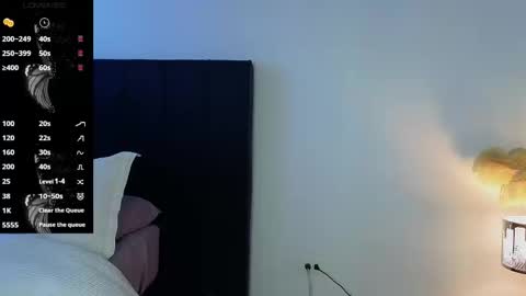 Snapshot of liz_devine chatting on February 19, 2025, 3:38 pm liz online show from February 19, 2025, 3:38 pm