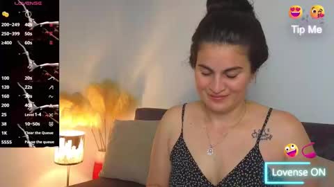 Snapshot of liz_devine chatting on March 3, 2025, 6:33 pm liz online show from March 3, 2025, 6:33 pm