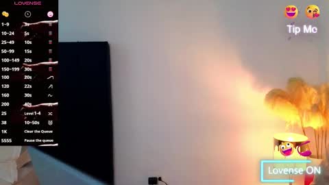 Snapshot of liz_devine chatting on March 6, 2025, 6:16 pm liz online show from March 6, 2025, 6:16 pm