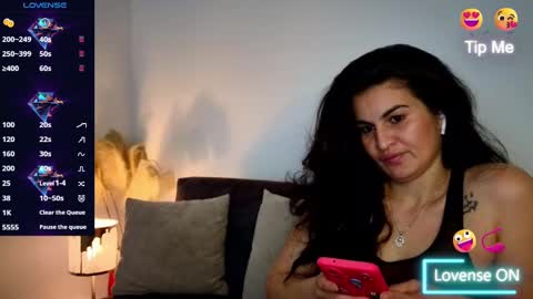 Snapshot of liz_devine chatting on March 10, 2025, 1:21 pm liz online show from March 10, 2025, 1:21 pm