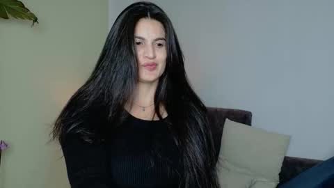 Snapshot of liz_devine chatting on October 22, 2025, 9:14 pm liz online show from October 22, 2025, 9:14 pm