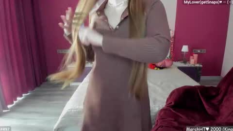 Girl next door online show from March 10, 2026, 1:05 pm