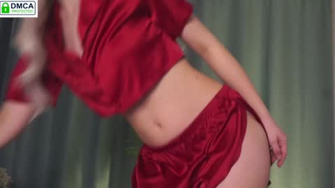 Snapshot of lizbethcoll chatting on January 11, 2025, 10:51 pm Sunnheart online show from January 11, 2025, 10:51 pm