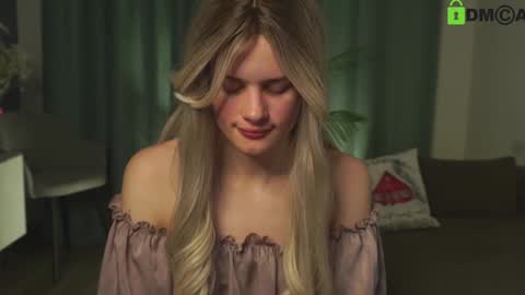 Snapshot of lizbethcoll chatting on January 24, 2025, 4:28 pm Sunnheart online show from January 24, 2025, 4:28 pm