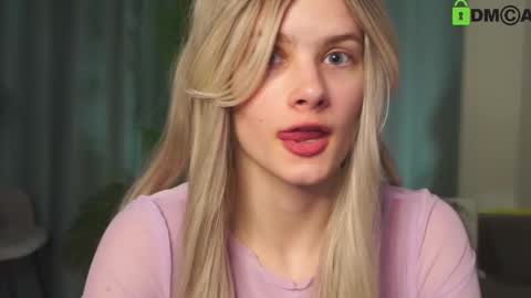 Snapshot of lizbethcoll chatting on February 11, 2025, 5:18 pm Sunnheart online show from February 11, 2025, 5:18 pm