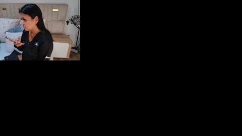 Lizz  online show from November 4, 2025, 11:31 am