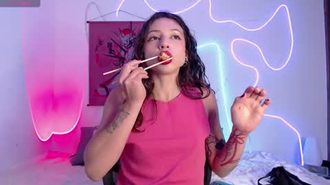 Snapshot of lizza_scott chatting on December 18, 2024, 2:10 am Lizza Scott online show from December 18, 2024, 2:10 am