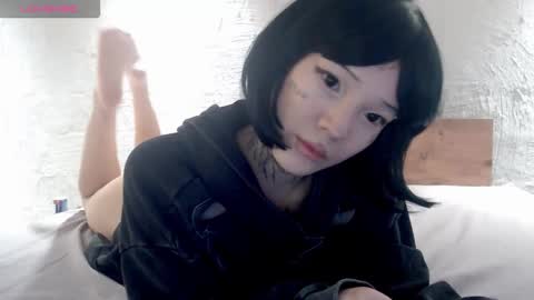 Snapshot of lizzielight chatting on November 3, 2025, 5:47 pm LizzieLight online show from November 3, 2025, 5:47 pm