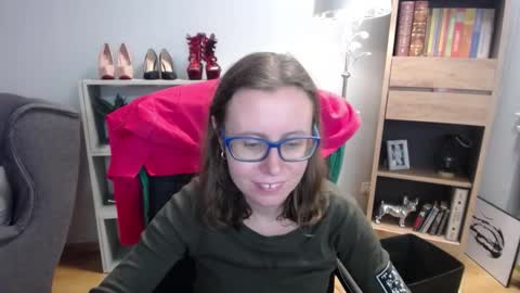 Lizzy online show from November 4, 2025, 5:17 am