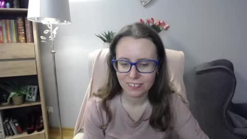 Lizzy online show from March 25, 2026, 5:35 am