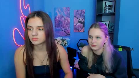 lizzy_sweety_purr online show from May 28, 2026, 10:12 am