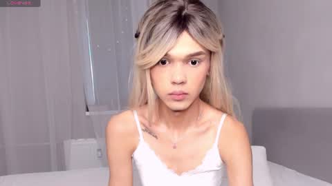 lizzydelrey online show from July 12, 2026, 5:26 pm