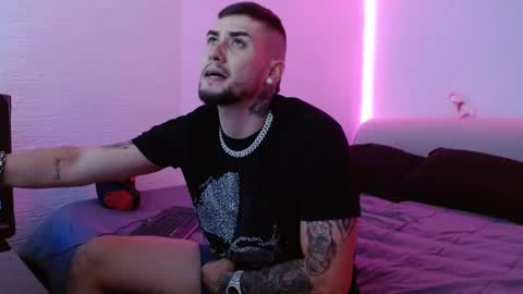 Snapshot of lliamm_2 chatting on January 30, 2025, 1:11 am lliamm 2 online show from January 30, 2025, 1:11 am