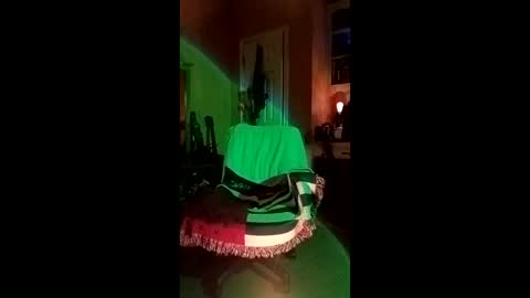 lljoey84 online show from April 16, 2026, 5:52 am