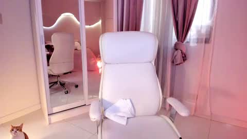 Snapshot of lm_kloeeh chatting on March 11, 2025, 2:21 am Kloe see you 28-11  to celebrate my birthday online show from March 11, 2025, 2:21 am