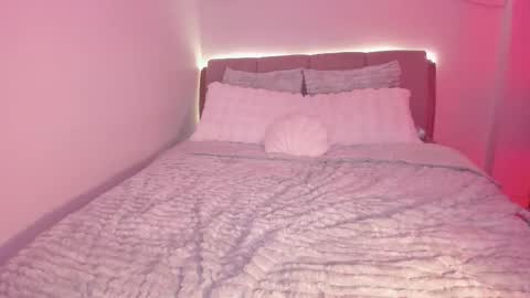 Snapshot of lm_kloeeh chatting on September 30, 2025, 2:49 am Kloe see you 28-11  to celebrate my birthday online show from September 30, 2025, 2:49 am